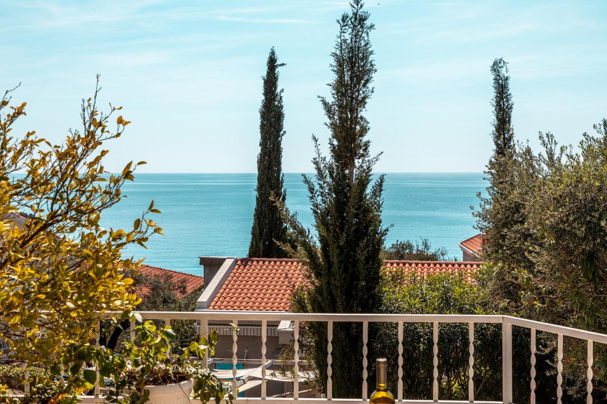 Sun Rose Apartments Sveti Stefan Exterior photo